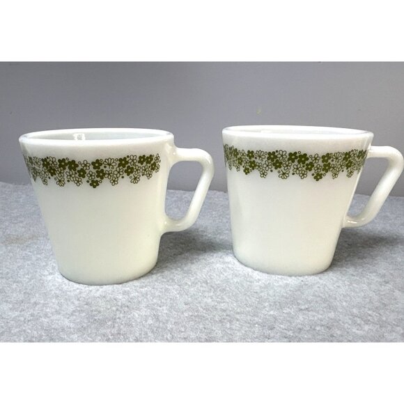 Pyrex Crazy Daisy 300ml Milk Glass Coffee Mugs Set of 2 Vintage USA 1970s - Picture 1 of 6